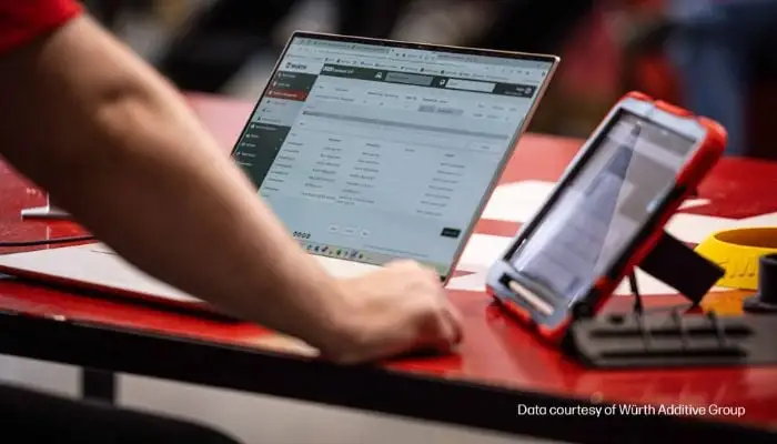6dc8309ec565a1819d.jpg