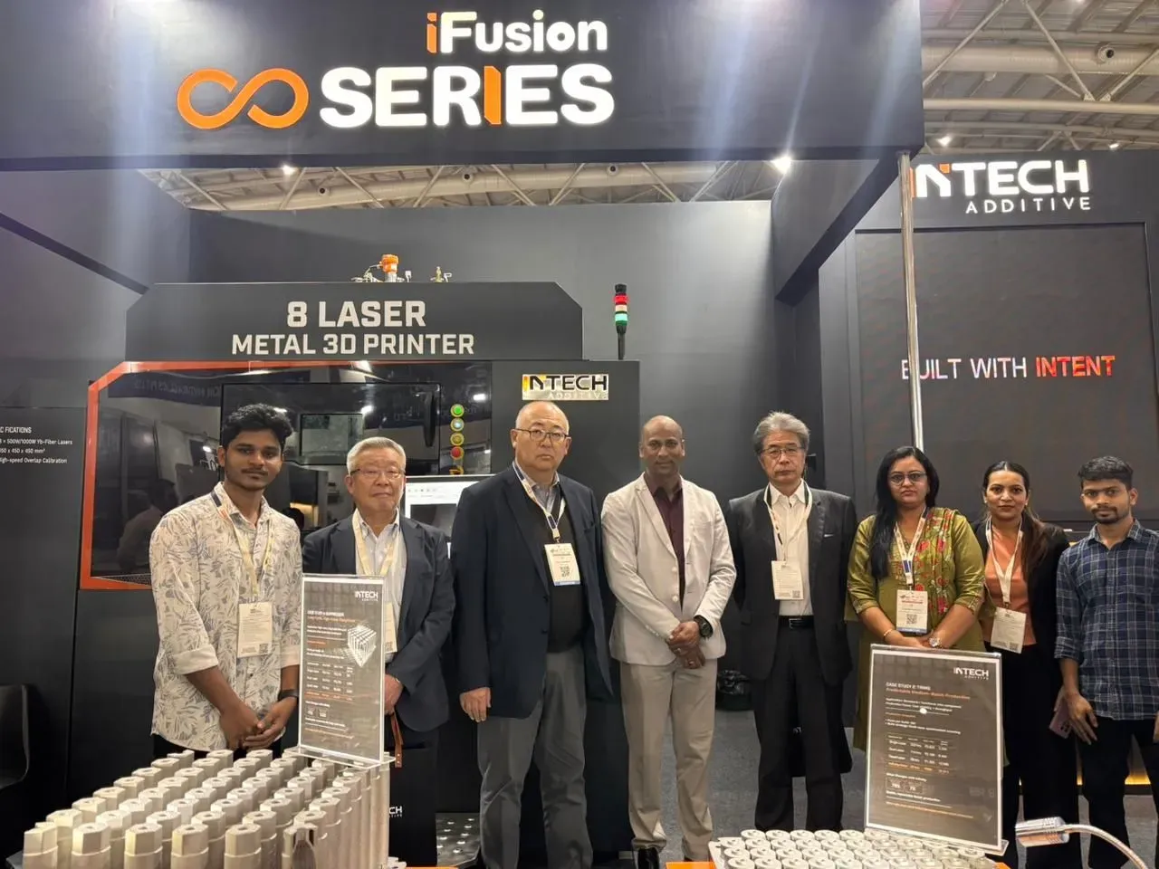 Intech在IMTEX 2026推出八激光金属3D打印机iFusion450-8，通过硬件、工艺与软件集成实现规模化生产，具备450mm³成形尺寸与分区激光同步技术，显著提升可重复性与设备利用率。该技术推动航空航天、汽车等行业从试点转向批量制造，呼应了华曙高科、铂力特等多激光系统在全球的发展趋势。