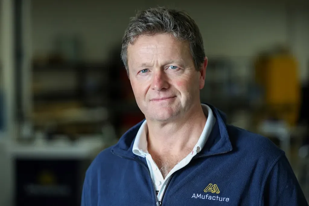 总部位于朴茨茅斯的3D打印合同制造商AMufacture已任命安德鲁·詹姆森为首席财务官。公司表示，此次资深人才的引进是在其提升能力、扩大团队和客户群之际，旨在应对市场对增材制造解决方案日益增长的需求。詹姆森加入时拥有在石油与天然气、建筑、可再生技术、酒店及私募股权领域的资深财务与企业顾问经验。