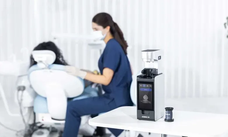 基于胶囊的系统在30分钟内完成全冠工作流程；LumiCera树脂获得FDA 510(k)许可