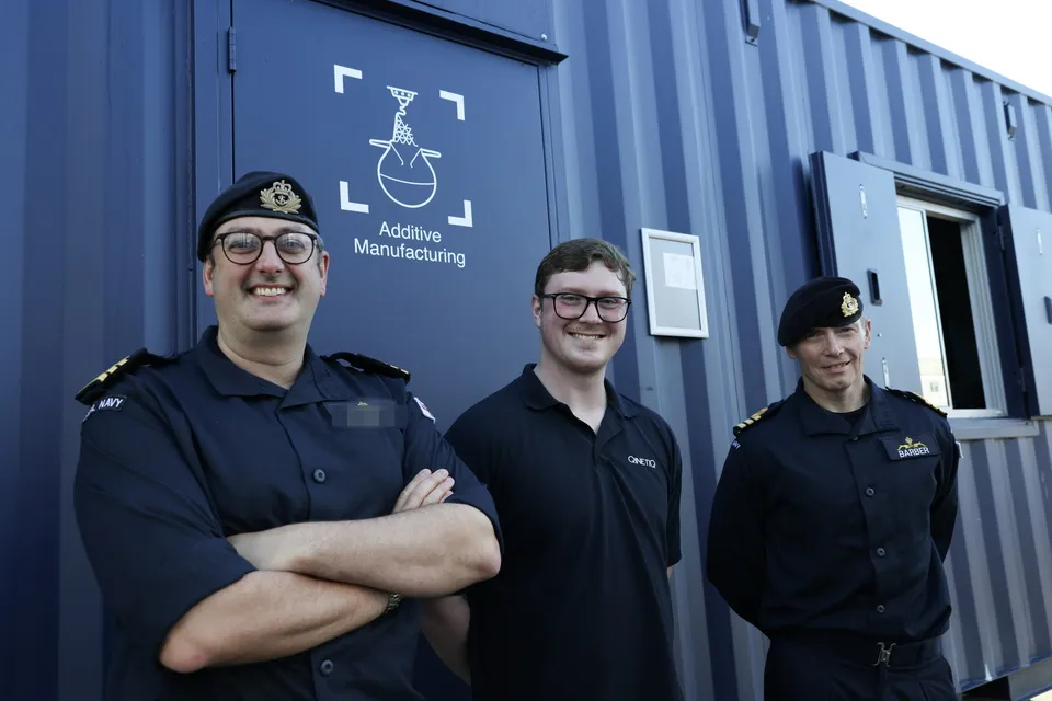 6dd54570bf19ea840e.webp