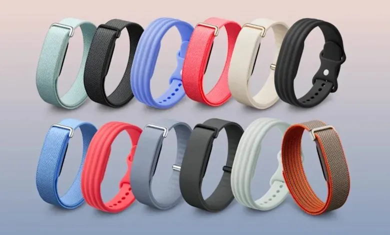 谷歌公开Fitbit Air「鹅卵石」追踪器的2D CAD图纸与设计指南，鼓励用户通过3D打印或传统工艺定制腕带、臂带等配件，并计划推出「Made for Google」认证，构建可穿戴配件生态。