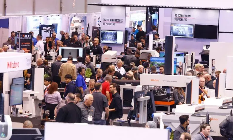 IMTS 2026新兴技术中心将聚焦增材制造对国防工业的赋能：展出采用金属3D打印、开发成本大幅降低的Aires Tide飞行器，并搭建自动化单元现场制造无人机且进行试飞，联合马扎克、发那科等企业方案，凸显快速设计、柔性生产及供应链韧性。