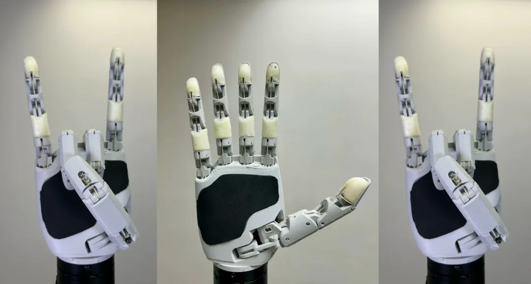 开源项目Aero Hand Open以300美元成本实现全3D打印腱驱机械手，采用FDM工艺优化设计，重量仅389克。项目通过模块化结构、标准舵机及钓鱼线传动系统降低成本，配套Python SDK和ROS2接口，展现出在协作机器人、教育医疗等领域的商业化潜力。GitHub开源一月即引发社区创新热潮，为轻量化机械手提供了可复制的技术路径。