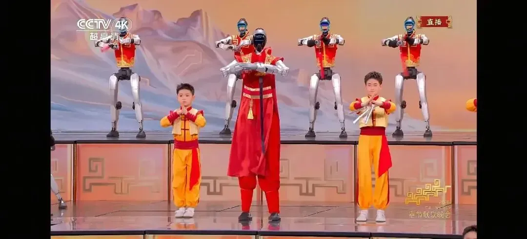 从原型验证到功能部件制造，3D打印已深度融入全球人形机器人产业链。波士顿动力、特斯拉、优必选等企业通过增材制造实现液压管路集成、灵巧手降本、关节缓冲及整机轻量化。随着机器人向高灵活、快迭代发展，3D打印正从研发辅助转向核心制造方案，推动硬件与开源生态协同进化。