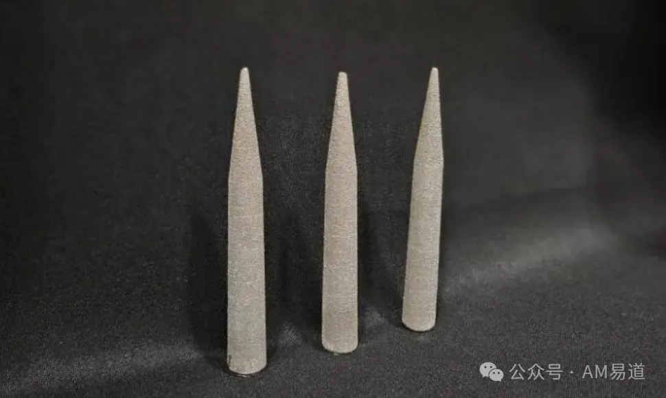 3D打印技术将钨穿甲弹从传统复杂制造转为快速按需生产，实现材料利用率超95%、周期缩短至数天。这一转变催生「消耗型科技」新蓝海，预计2030年市场规模达1.2亿美元。
