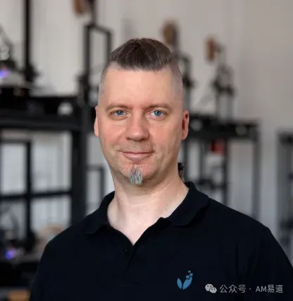 波兰从业者总结的「增材制造市场三大法则」引发AM易道隔空论辩。本文结合中外案例剖析其局限，提出中国视角下的行业新预测，强调3D打印正加速与智能制造融合。
