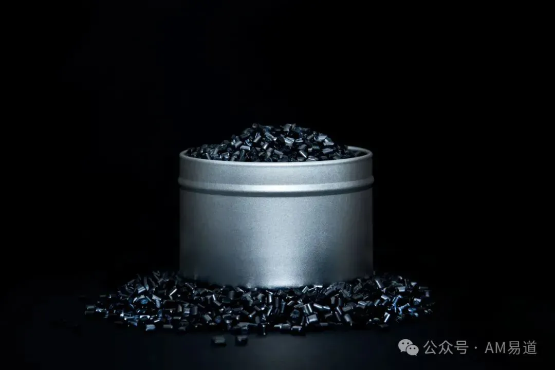 印度团队将石墨烯引入PETG，结合Spice Logic AHP多准则决策法优化FDM工艺参数，系统量化各因子权重，使抗拉强度达69.1MPa、弯曲强度达87MPa，并验证了方法鲁棒性，为复合材料工艺开发提供了可推广的决策框架。