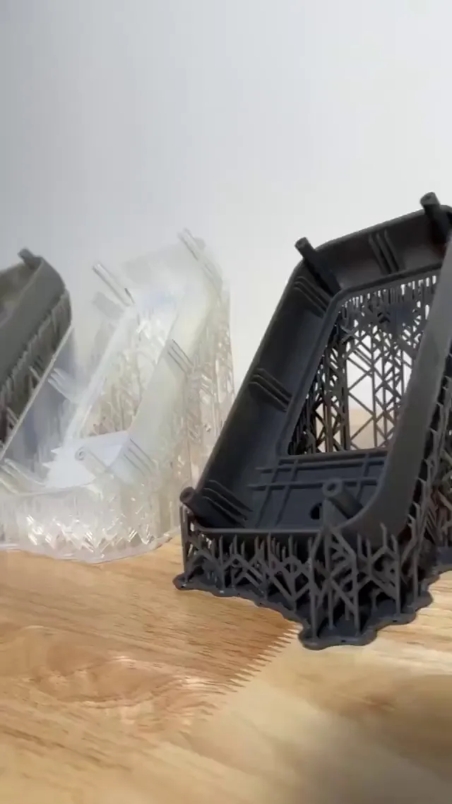 视频记录3D打印去支撑过程的声响，呈现ASMR听觉体验。